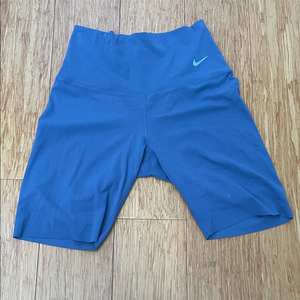 Nike Women's Zenvy High Waisted Shorts
